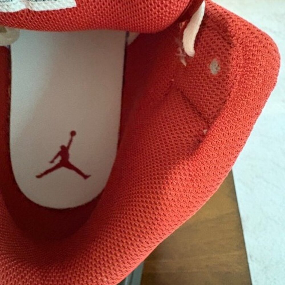 Air Jordan 1 Mid SE Men's Size 13 - Picture 4 of 9